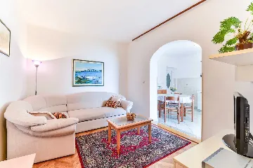 Sea-View Apartment in Vir for 2-4 Guests
