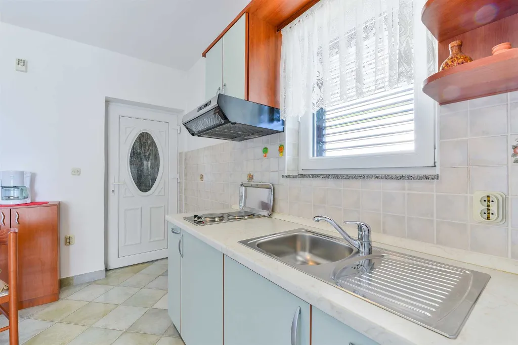 Sea-View Apartment in Vir for 2-4 Guests