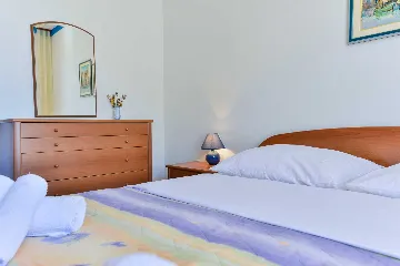 Sea-View Apartment in Vir for 2-4 Guests