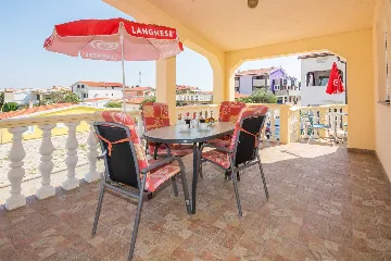 Sea-View Balcony Apartment in Vir for Up to 4 Guests