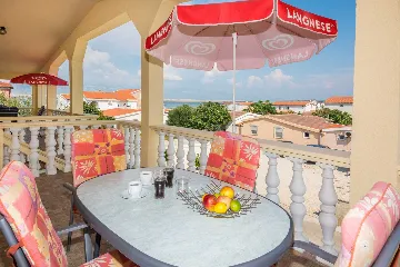Sea-View Balcony Apartment in Vir for Up to 4 Guests