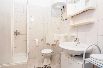 Sea-View Balcony Apartment in Vir for Up to 4 Guests