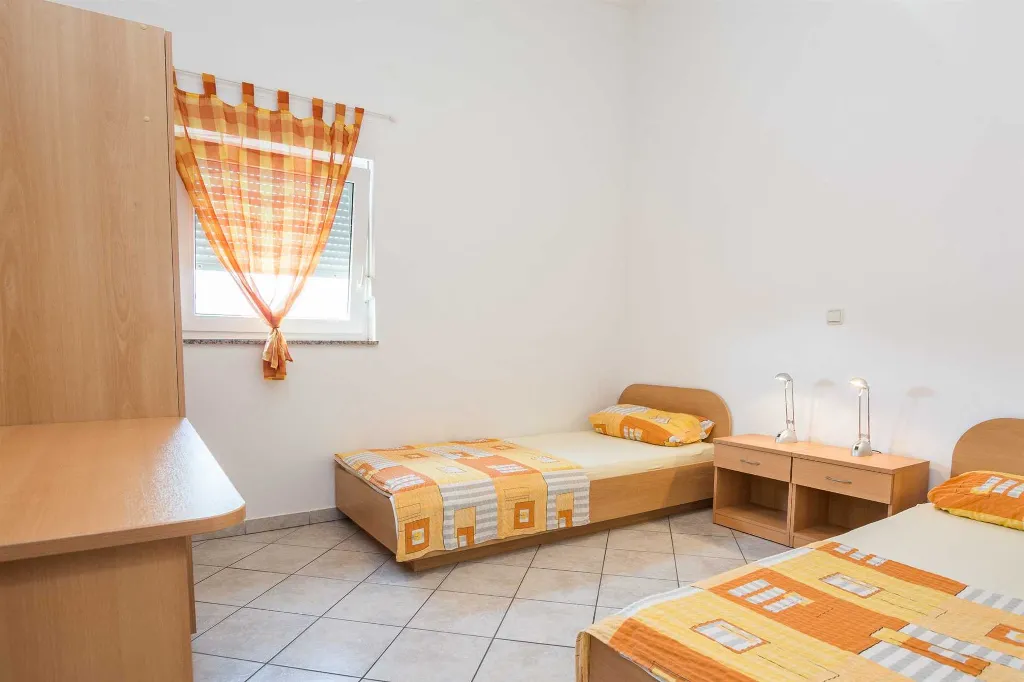 Sea-View Balcony Apartment in Vir for Up to 4 Guests
