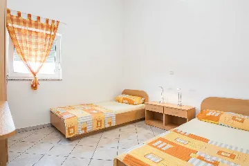 Sea-View Balcony Apartment in Vir for Up to 4 Guests