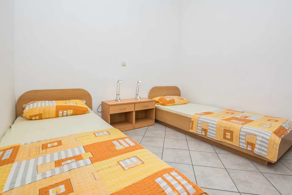 Sea-View Balcony Apartment in Vir for Up to 4 Guests