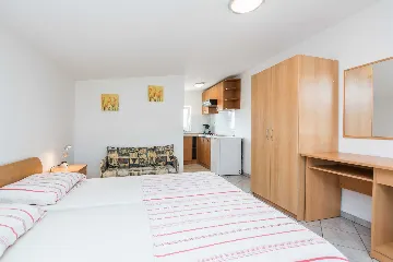 Studio in Vir for 2 with Sea View