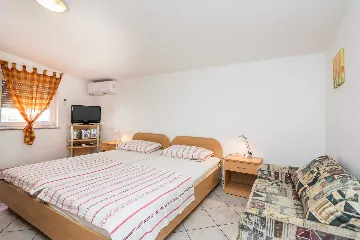 Studio in Vir for 2 with Sea View