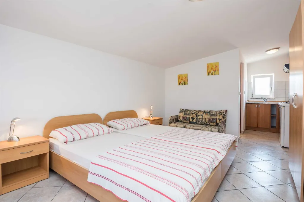 Studio in Vir for 2 with Sea View
