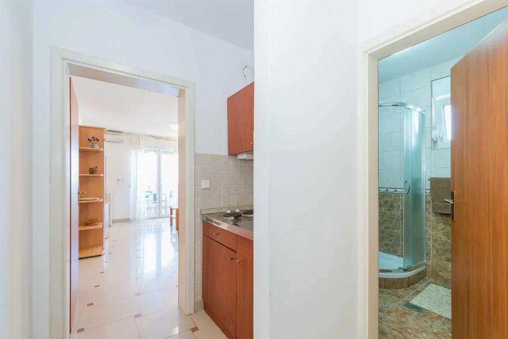 Sea View Apartment in Vir for 2-4 Guests