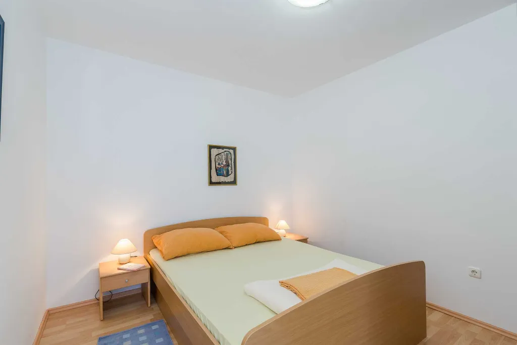 Sea View Apartment in Vir for 2-4 Guests