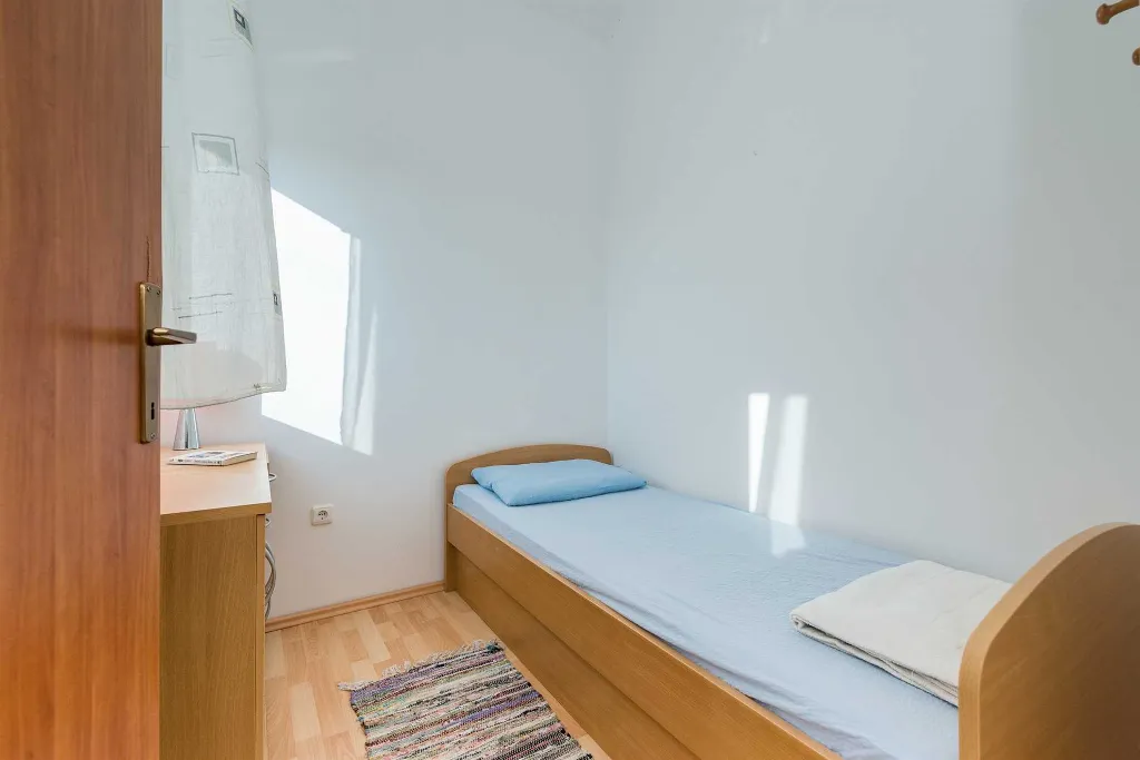Apartment with Sea View, Vir (Bobovik), Sleeps 6