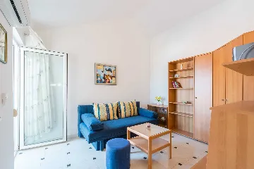 Studio Apartment for 2 in Vir with Sea View
