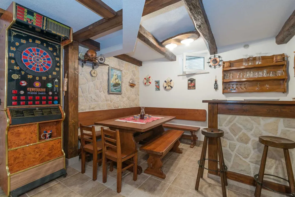 Studio Apartment for 2 in Vir with Sea View