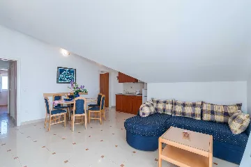 Apartment for 6 Guests with Sea View in Vir