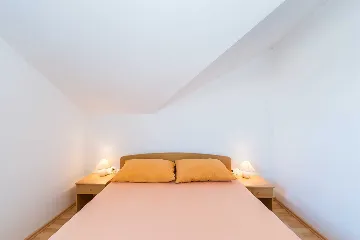 Apartment for 6 Guests with Sea View in Vir