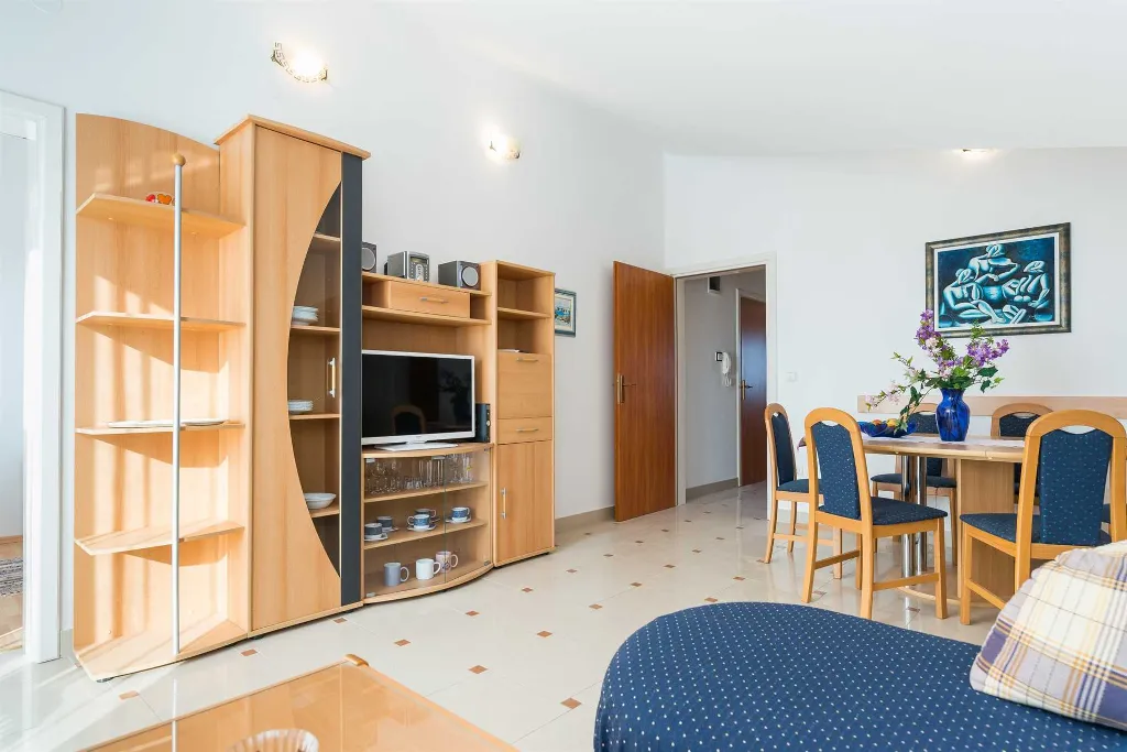 Apartment for 6 Guests with Sea View in Vir