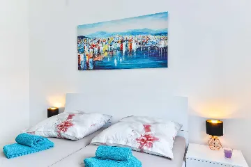 Vir 1-Bedroom Apartment with Sea-View Balcony