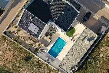 Vir 1-Bedroom Apartment with Sea-View Balcony