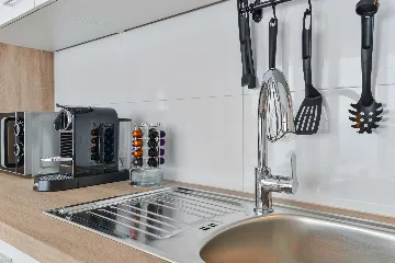 Vir 1-Bedroom Apartment for 4 with Sea View