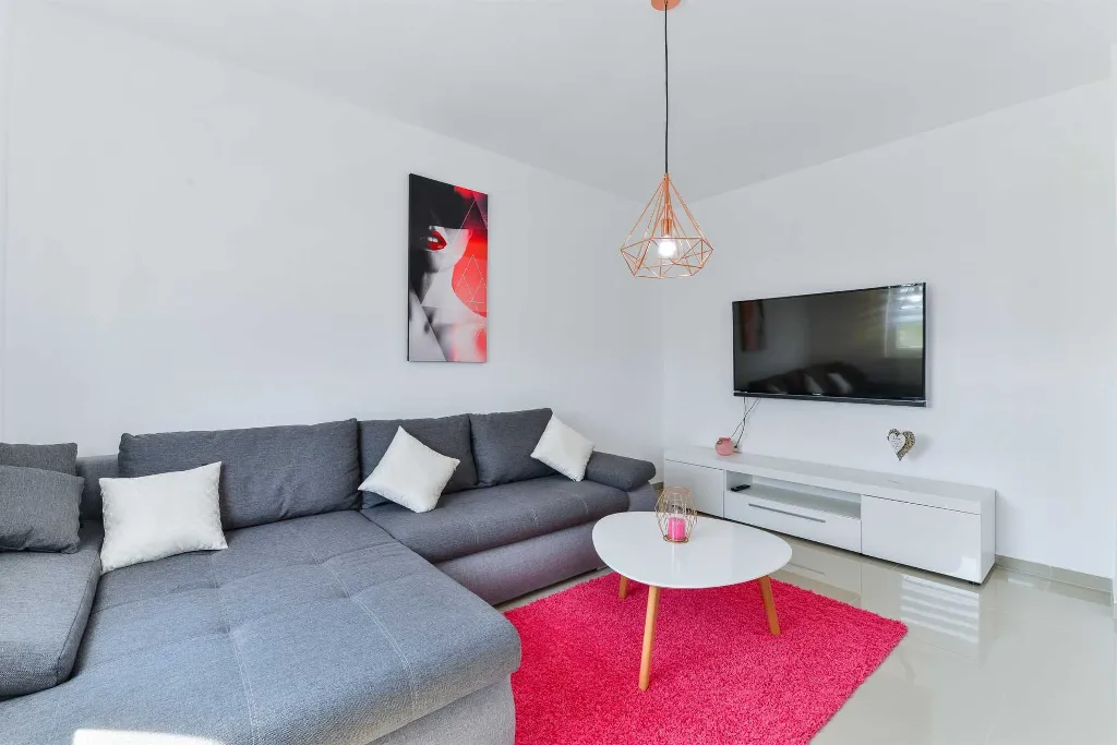 Vir 1-Bedroom Apartment for 4 with Sea View