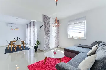 Vir 1-Bedroom Apartment for 4 with Sea View