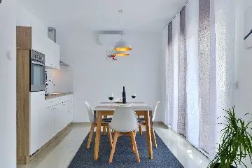 Vir 1-Bedroom Apartment for 4 with Sea View