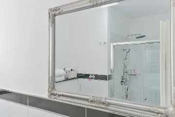 Vir 1-Bedroom Apartment for 4 with Sea View