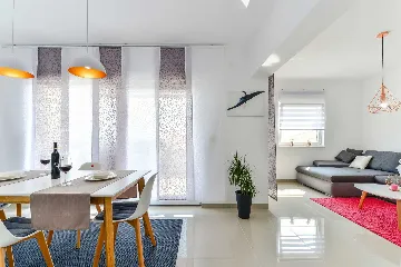 Vir 1-Bedroom Apartment for 4 with Sea View