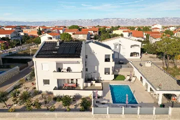 Vir 1-Bedroom Apartment for 4 with Sea View