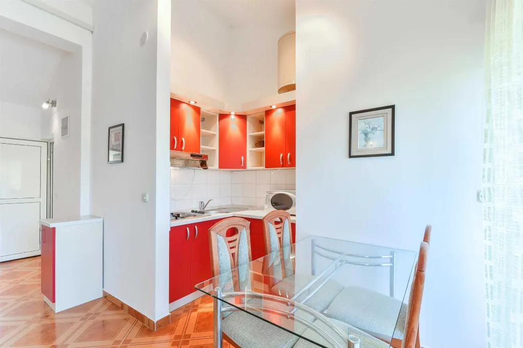 Air-Conditioned Apartment in Vir for 2–4 Guests