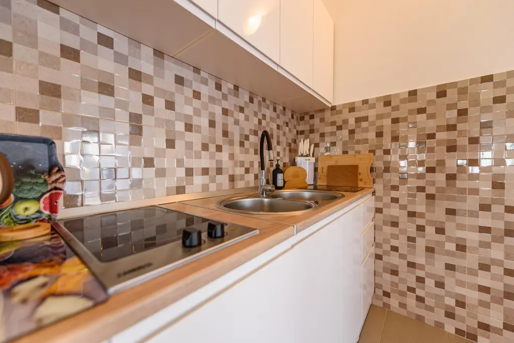 Apartment in Vir for 4 Guests with Balcony