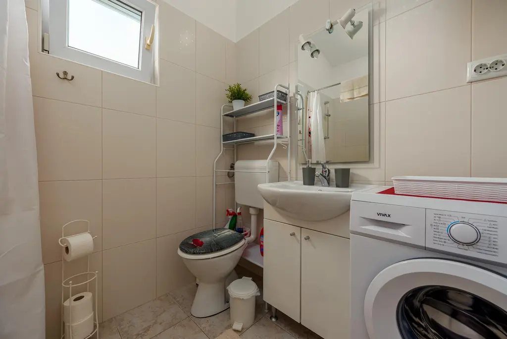 1-Bedroom Apartment in Vir for 4 Guests