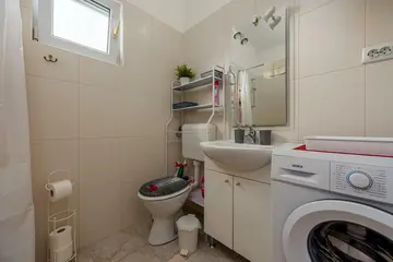 1-Bedroom Apartment in Vir for 4 Guests