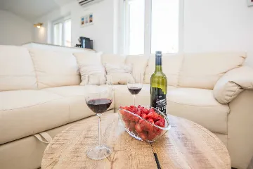 Sunny Retreat Apartment Vir