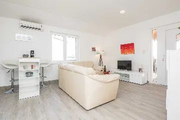 Sunny Retreat Apartment Vir