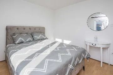 Sunny Retreat Apartment Vir