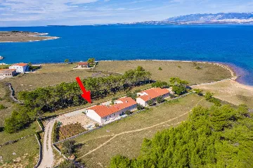 3-Bedroom Apartment in Vir for Up to 7 Guests