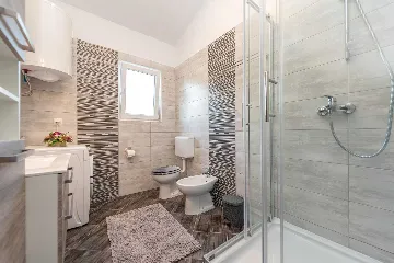 3-Bedroom Apartment in Vir for Up to 7 Guests