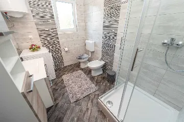 3-Bedroom Apartment in Vir for Up to 7 Guests