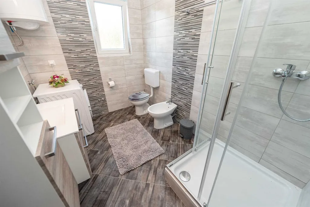 3-Bedroom Apartment in Vir for Up to 7 Guests
