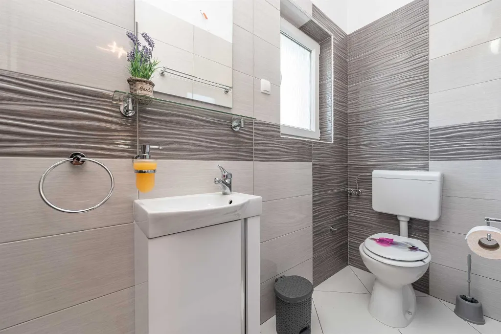 3-Bedroom Apartment in Vir for Up to 7 Guests
