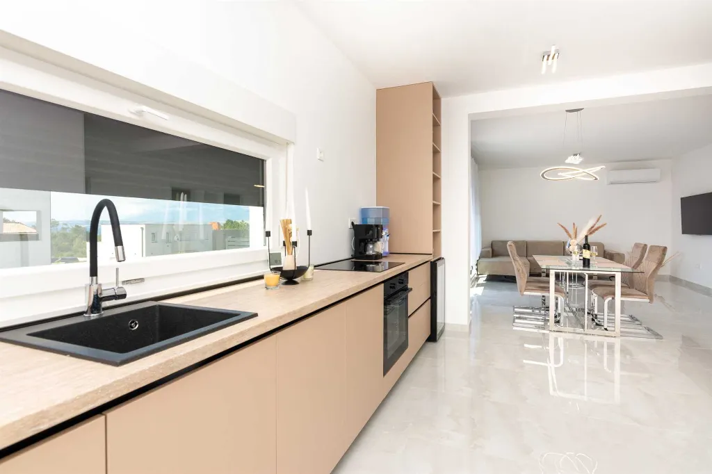 2-Bedroom Apartment in Vir for 5 Guests