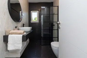 2-Bedroom Apartment in Vir for 5 Guests