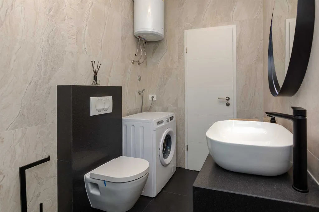 2-Bedroom Apartment in Vir for 5 Guests