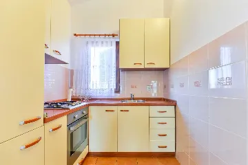 Apartment in Lučica, Vir for 4–6 Guests