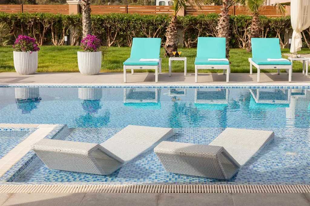 Pool, Jacuzzi & Sauna Villa in Vir (8–10)