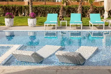 Pool, Jacuzzi & Sauna Villa in Vir (8–10)