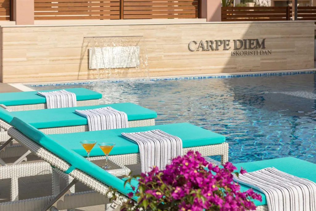 Pool, Jacuzzi & Sauna Villa in Vir (8–10)