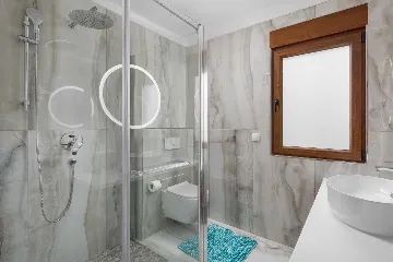 Pool, Jacuzzi & Sauna Villa in Vir (8–10)