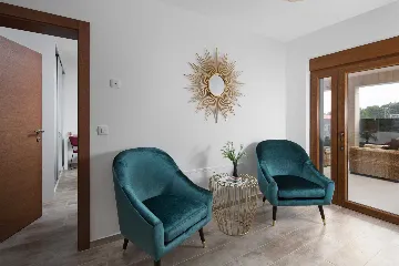 Pool, Jacuzzi & Sauna Villa in Vir (8–10)